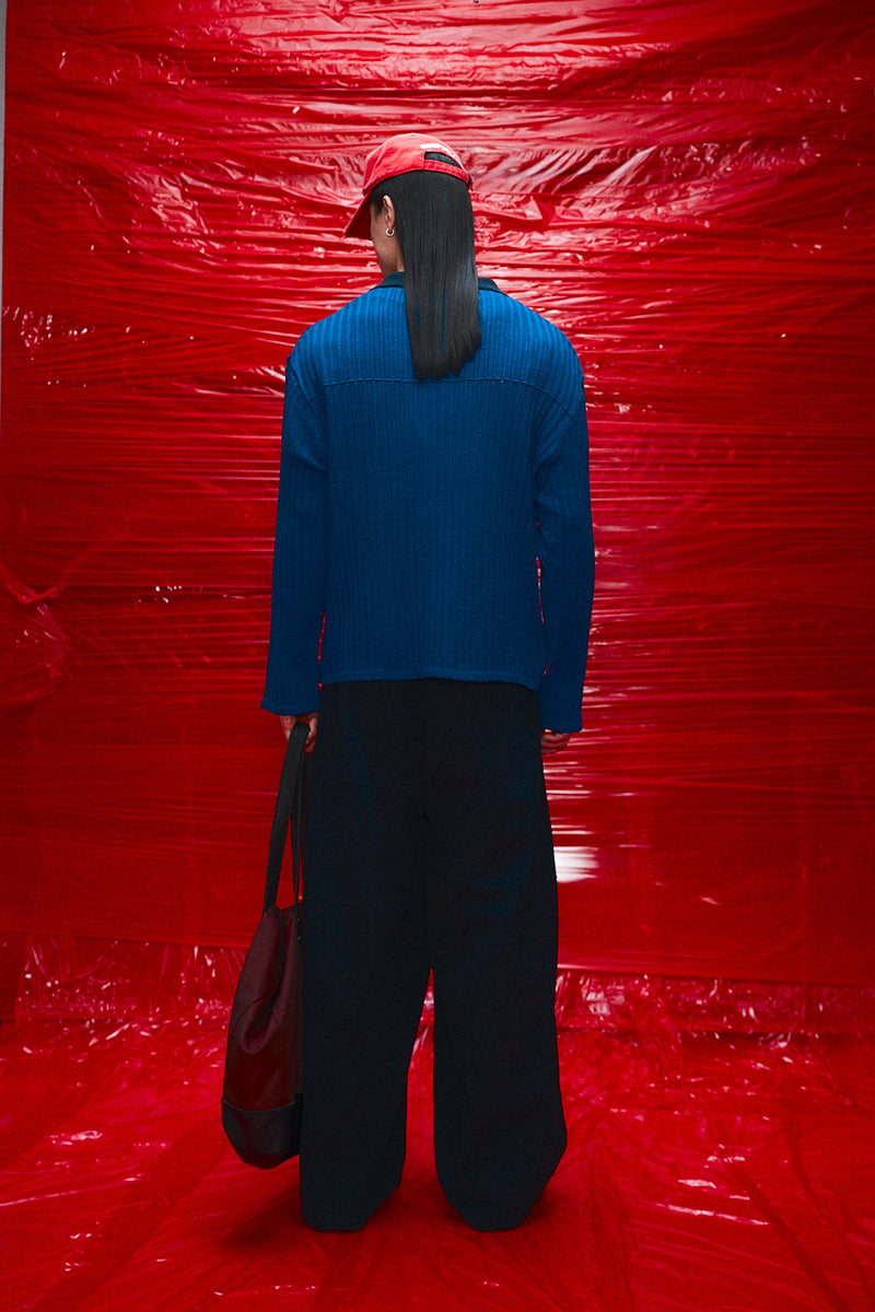 "Loui" Merino wool long sleeve knit with collar black/blue