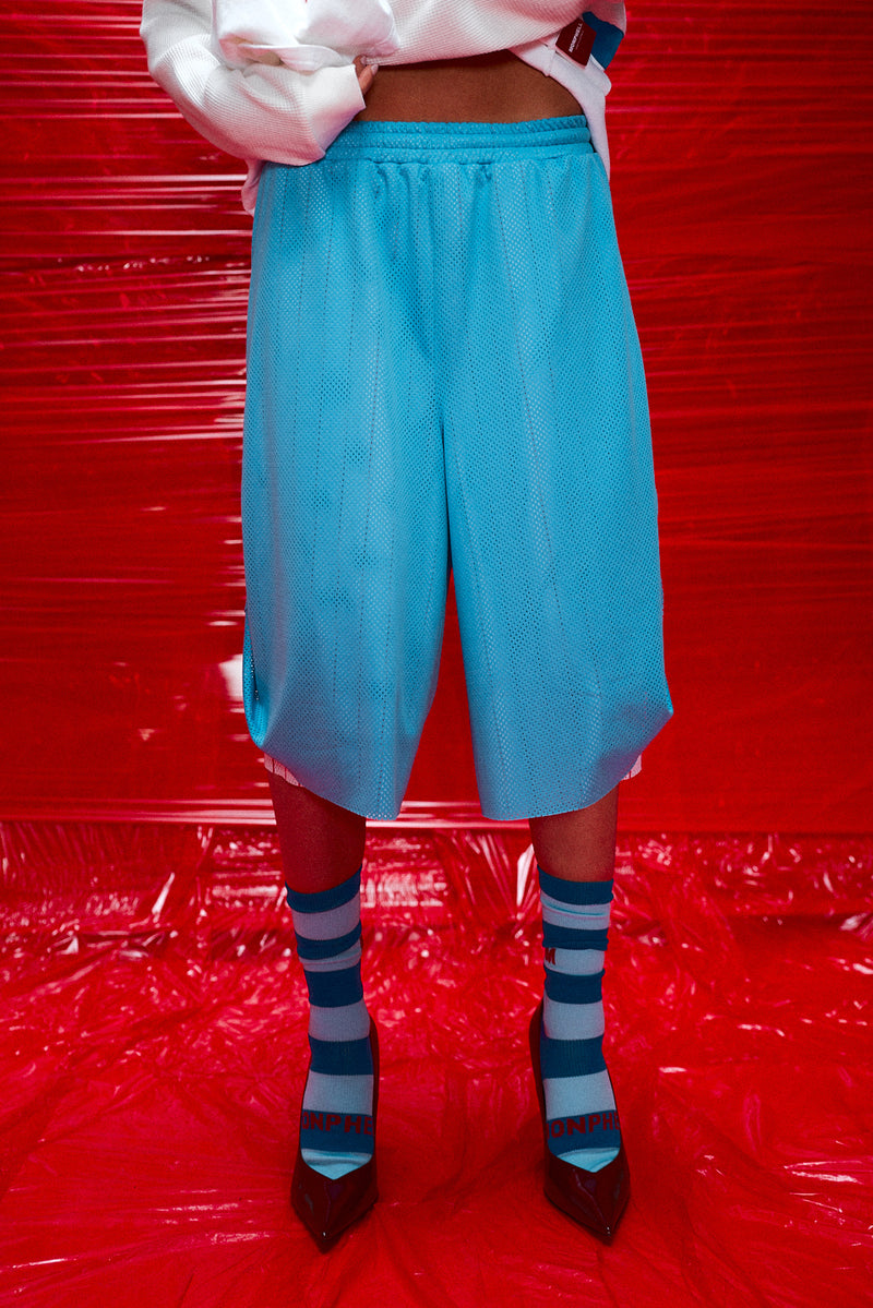 "paris" 3/4 Basketball mesh short sky blue