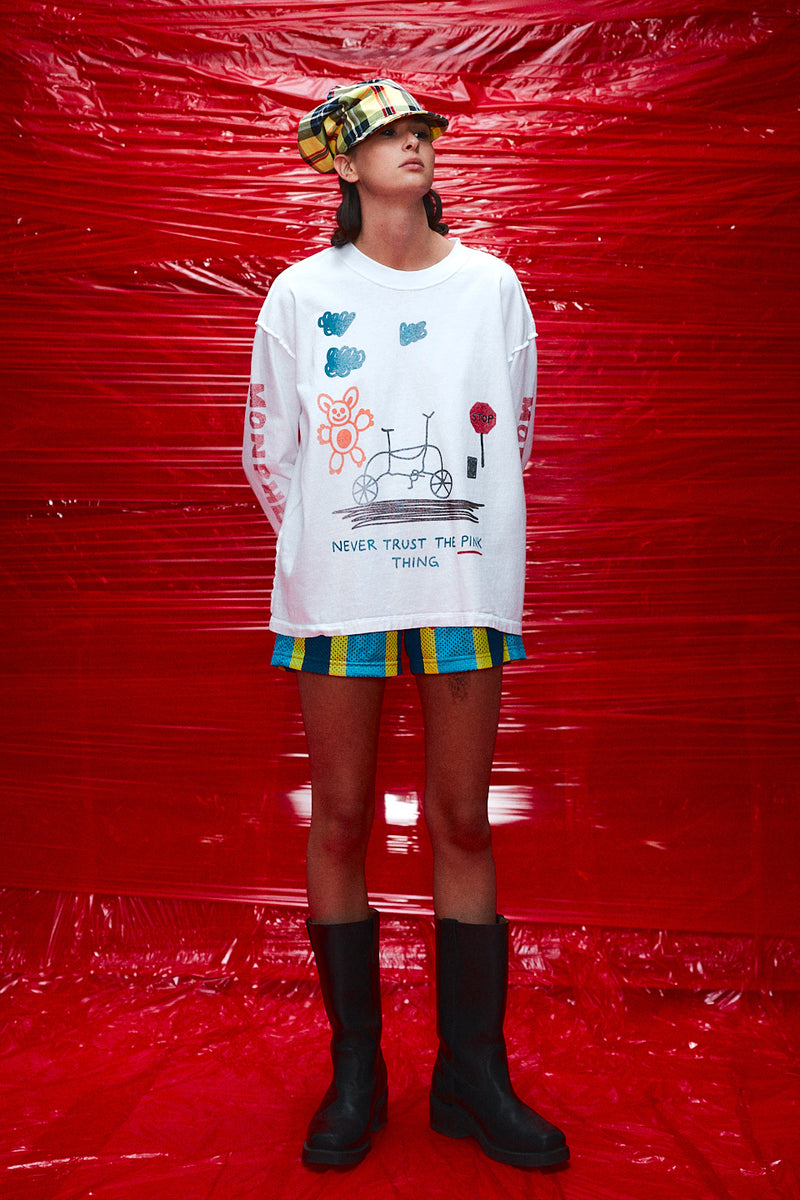 "Never trust the pink thing" Longsleeve T-shirt white