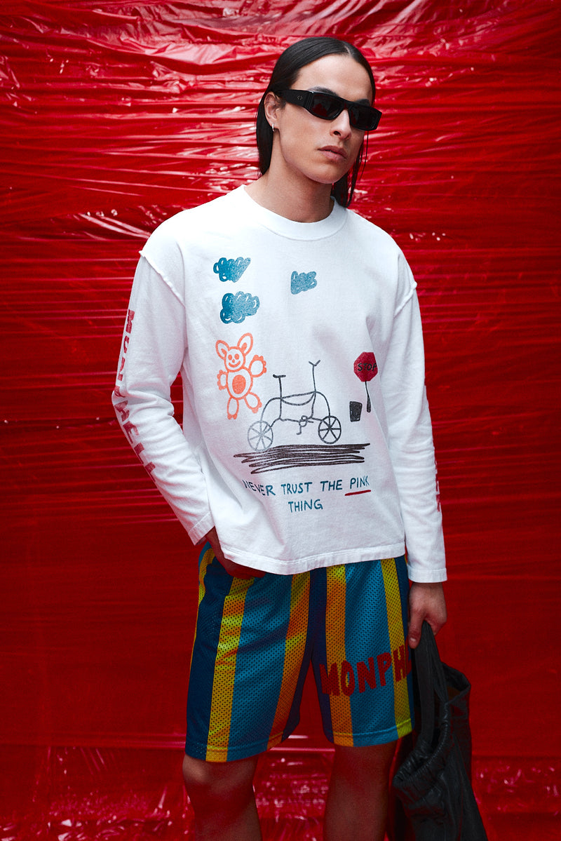 "Never trust the pink thing" Longsleeve T-shirt white