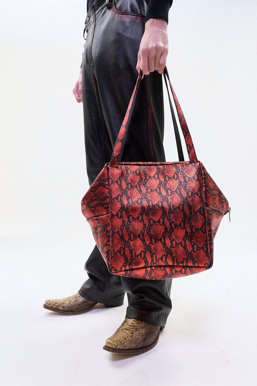 "LEON" snakeskin bag red