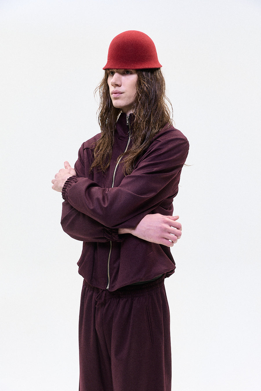 "KOROVA" pillbox hat dark red