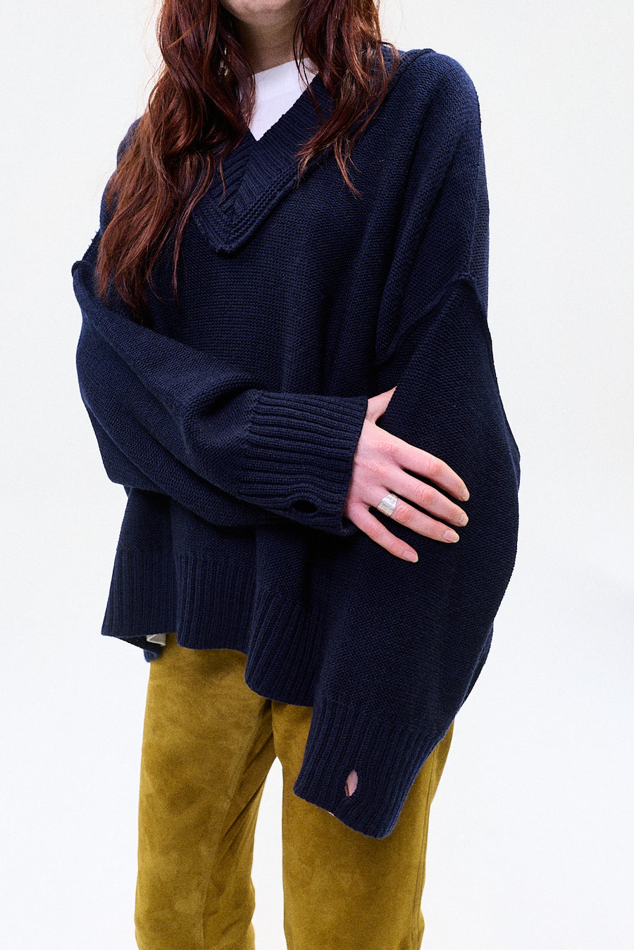 "DARIA" V-NECK JUMPER MIDNIGHT MARINE BLUE