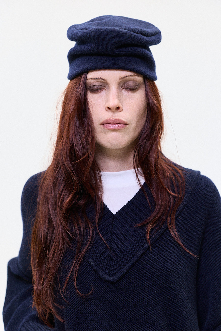 "DARIA" V-NECK JUMPER MIDNIGHT MARINE BLUE