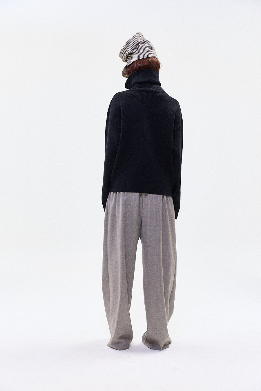 "DANTE" turtle neck knit midnight