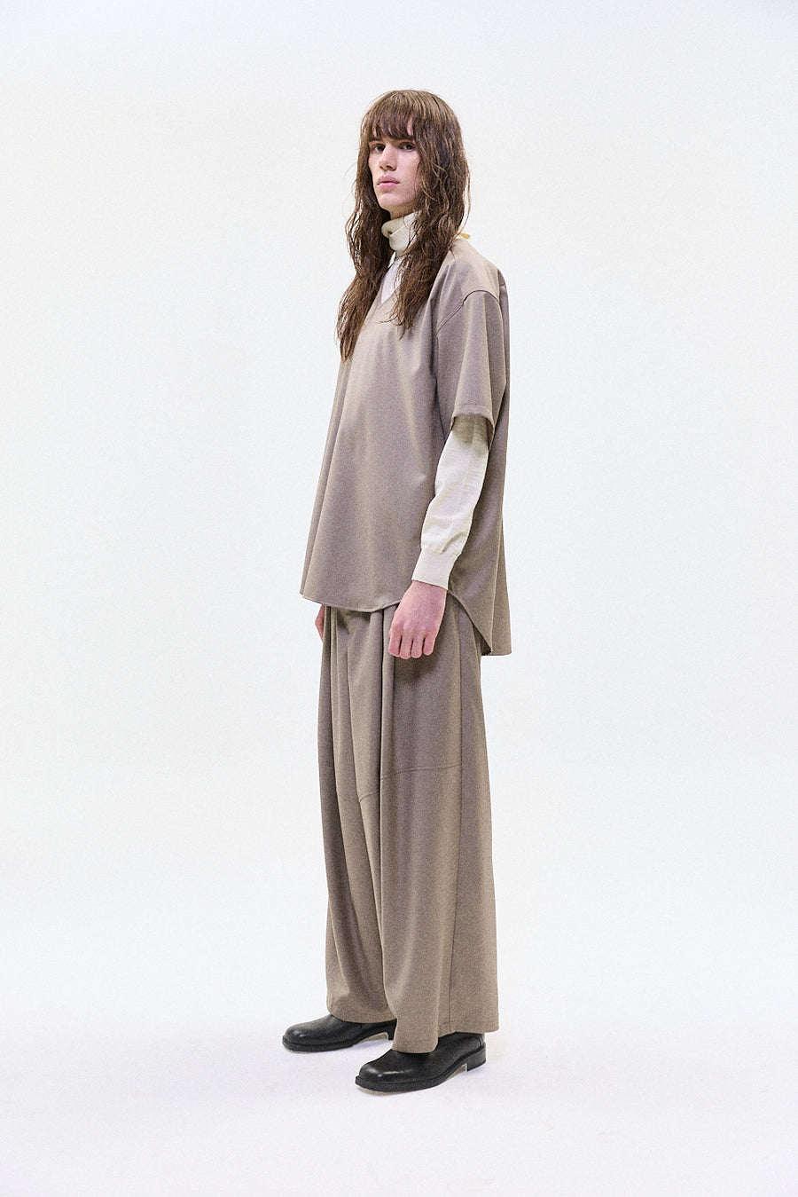 "Nino" Oversized trouser wool sand