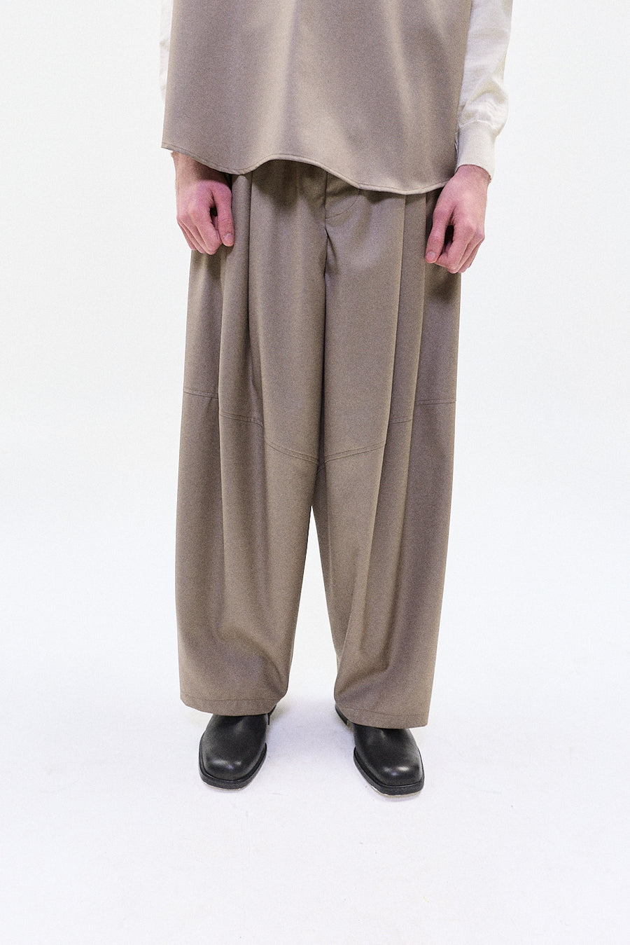 "Nino" Oversized trouser wool sand