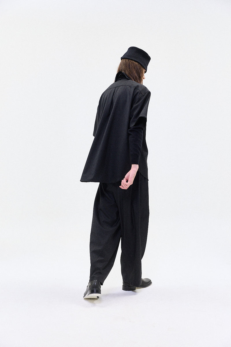 "ARLO" v-neck shirt midnight