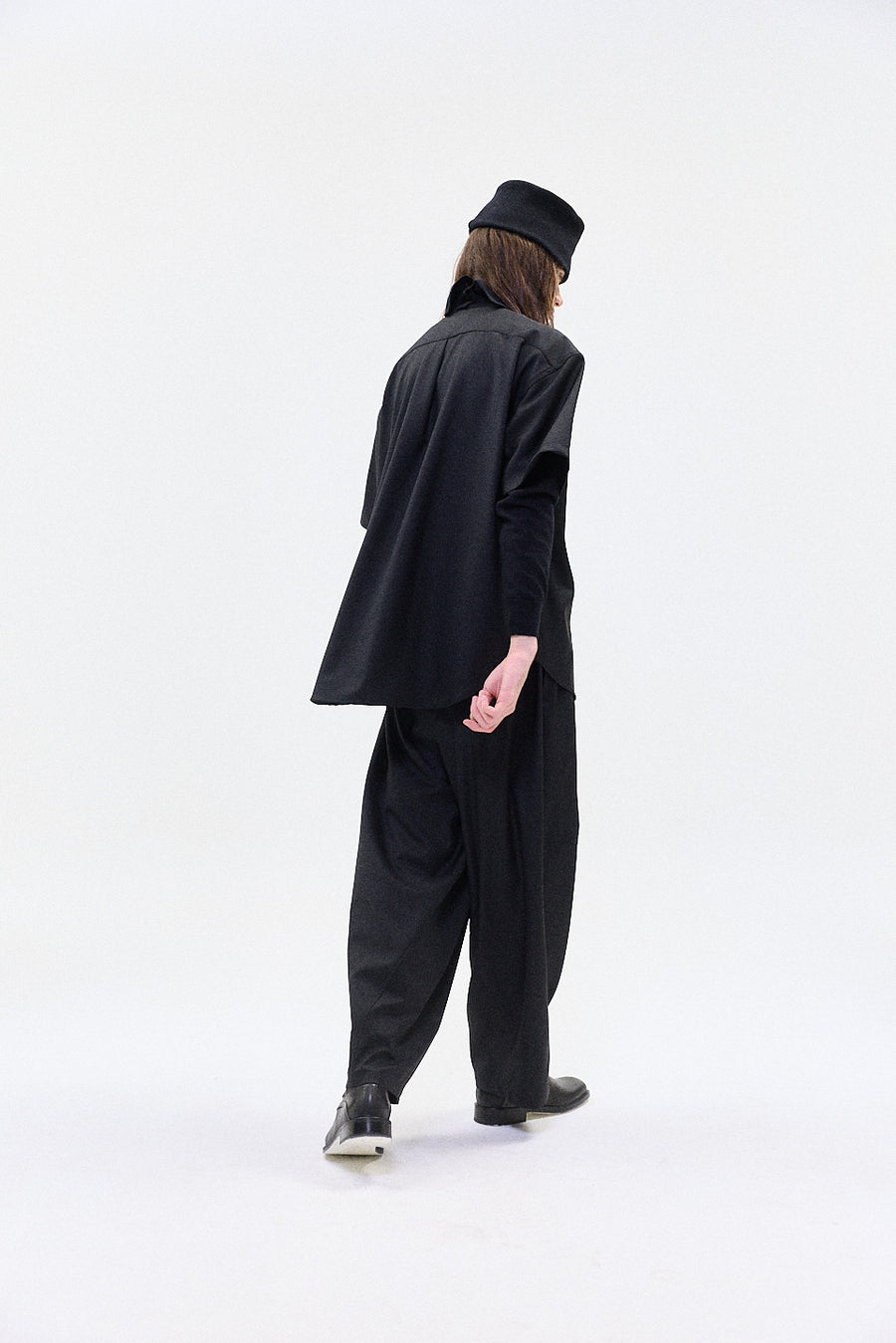 "ARLO" v-neck shirt midnight