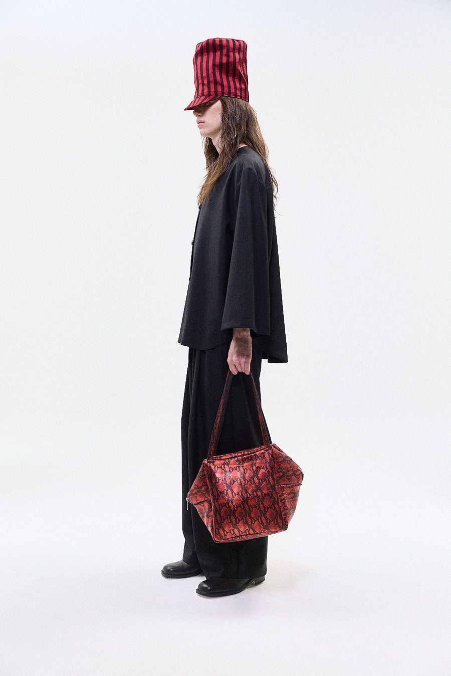 "Conductor" high hat red/black silk
