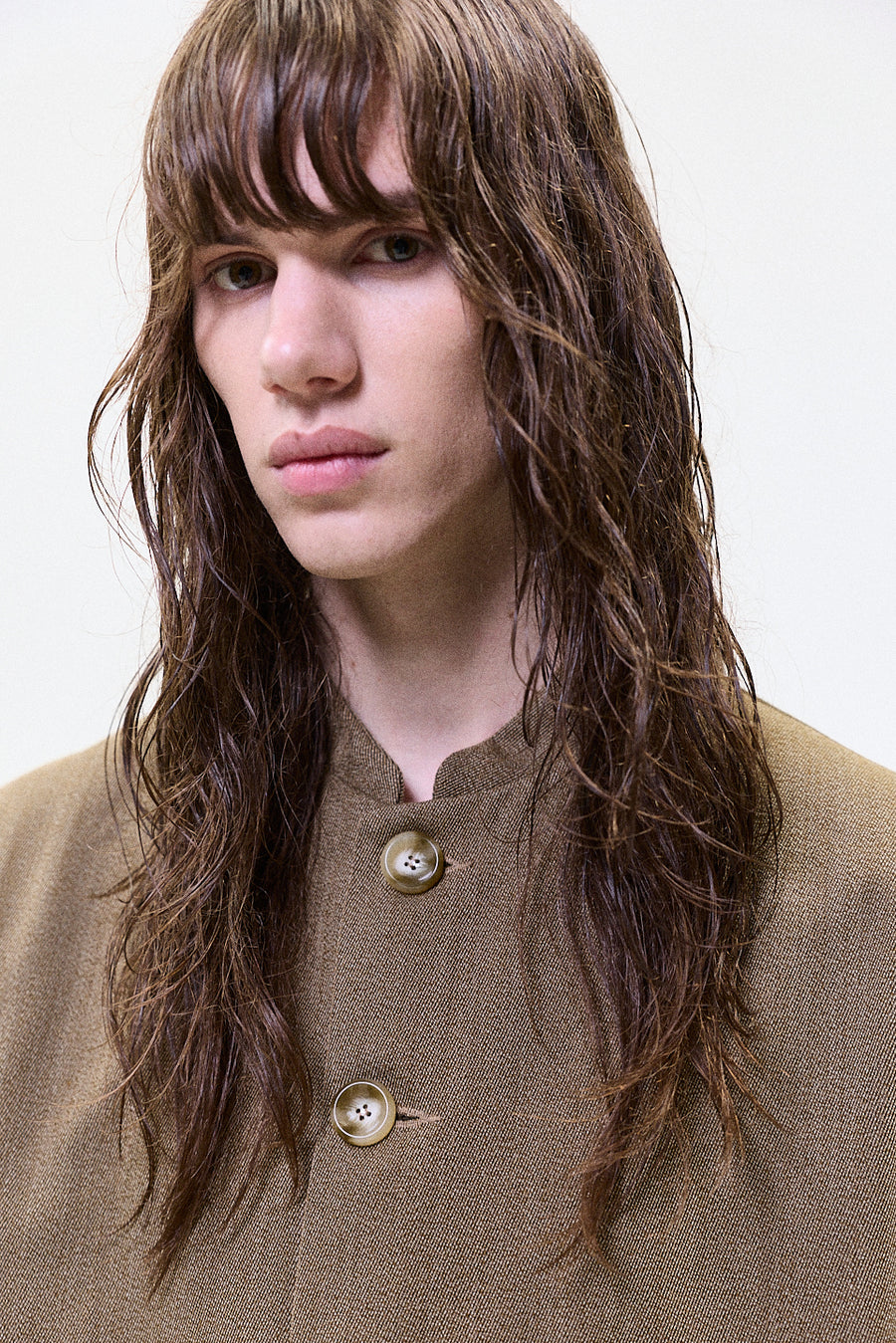 "HRUKI" Fitted jacket with buttons sand