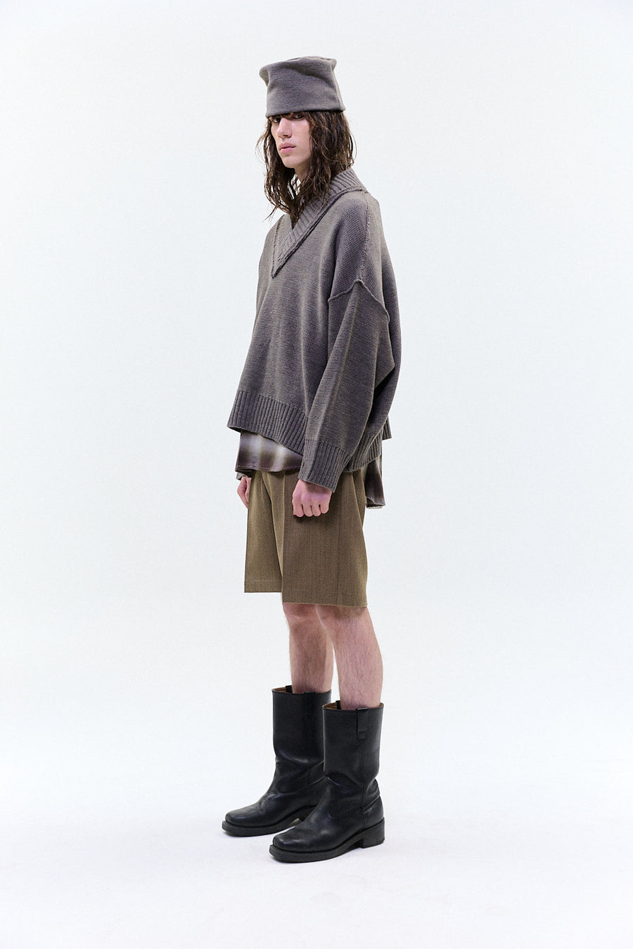 "DARIA" V-NECK JUMPER GRAPHITE
