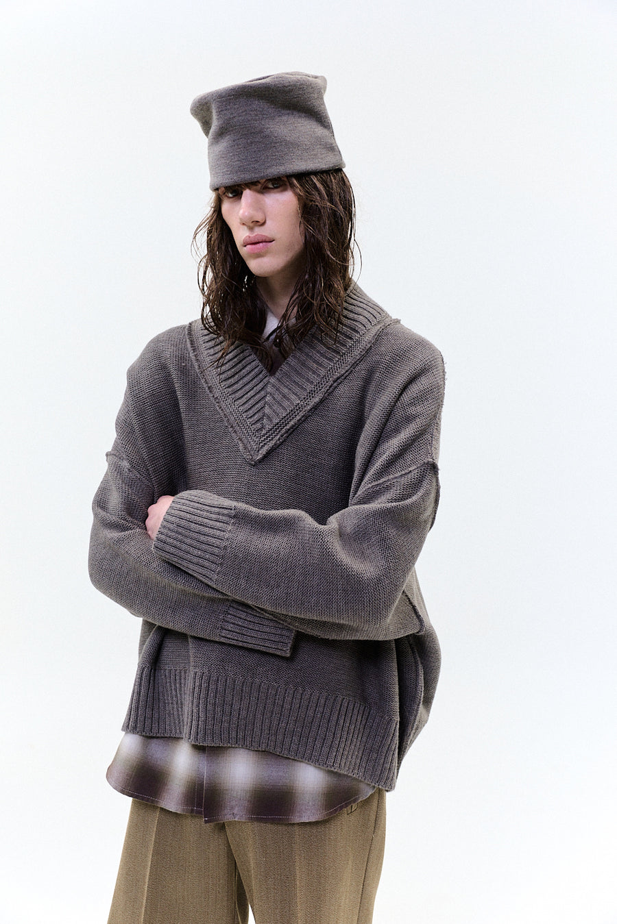 "DARIA" V-NECK JUMPER GRAPHITE