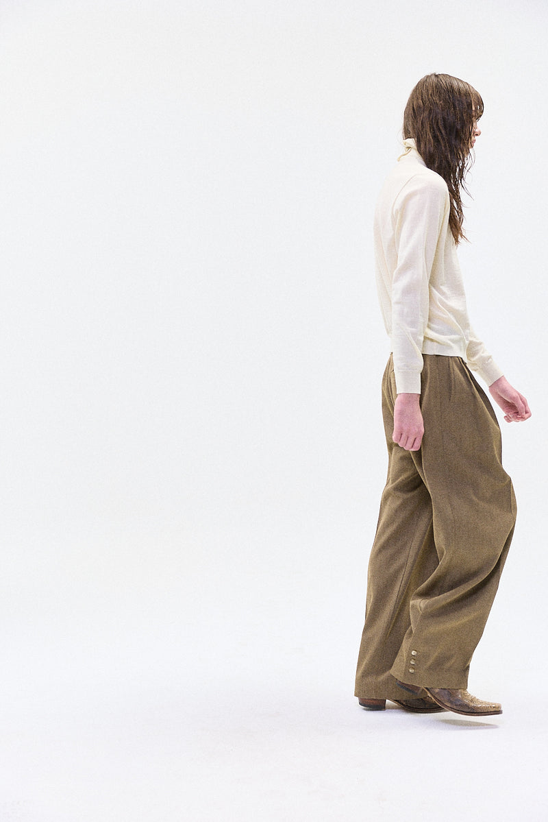 "REMI" lightweight highneck knit cream