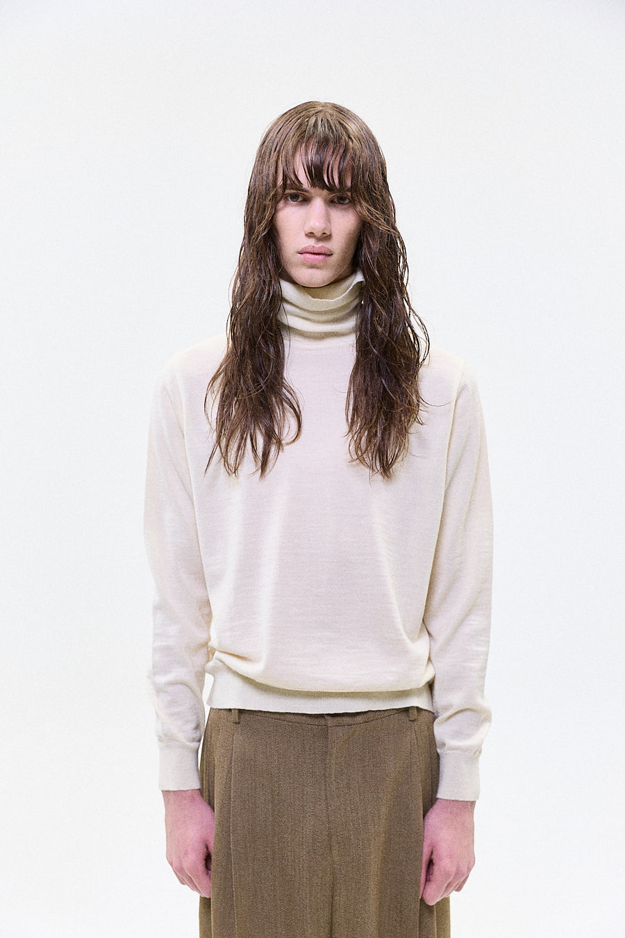 "REMI" lightweight highneck knit cream