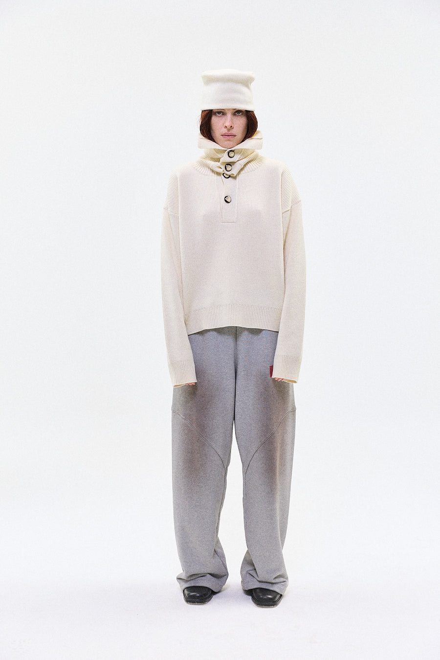 "DANTE" turtle neck knit ivory