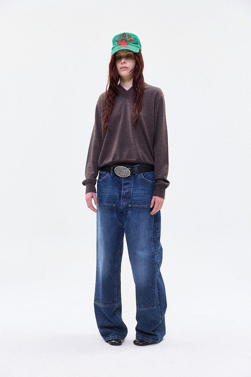 "FRIDA" lightweight v neck knit brown