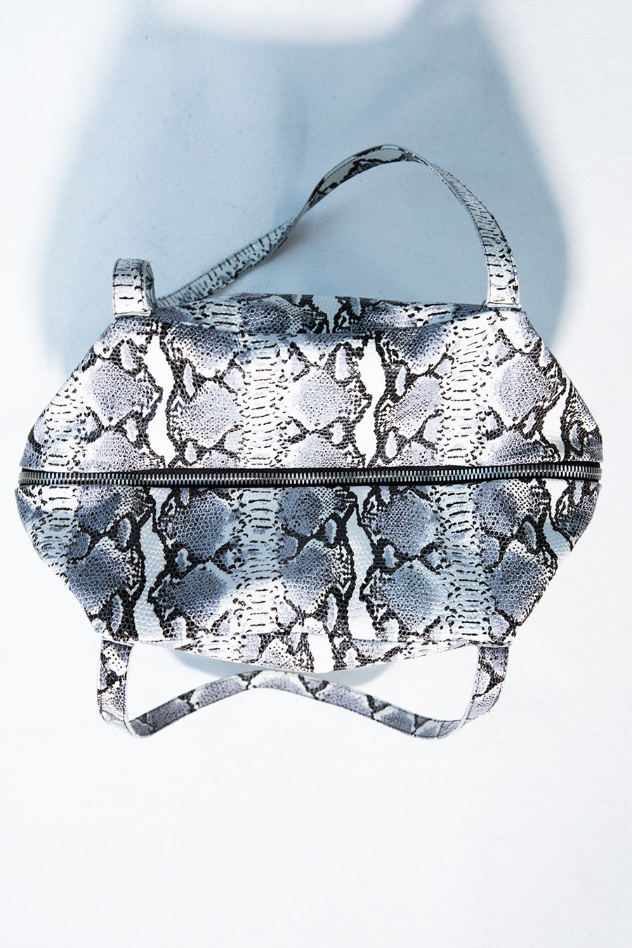 "LEON" snakeskin bag white