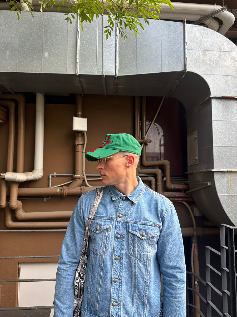 "Berlin" green cap