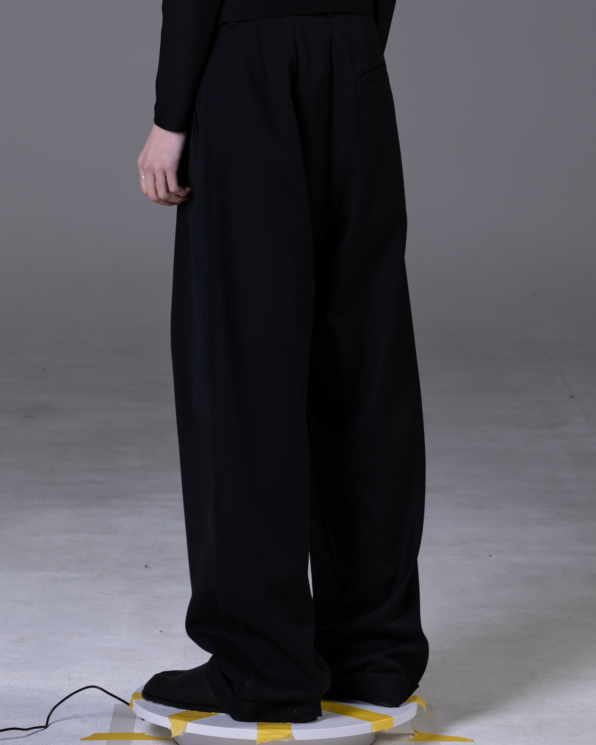 "Saori" Double pleated trouser midnight image 4