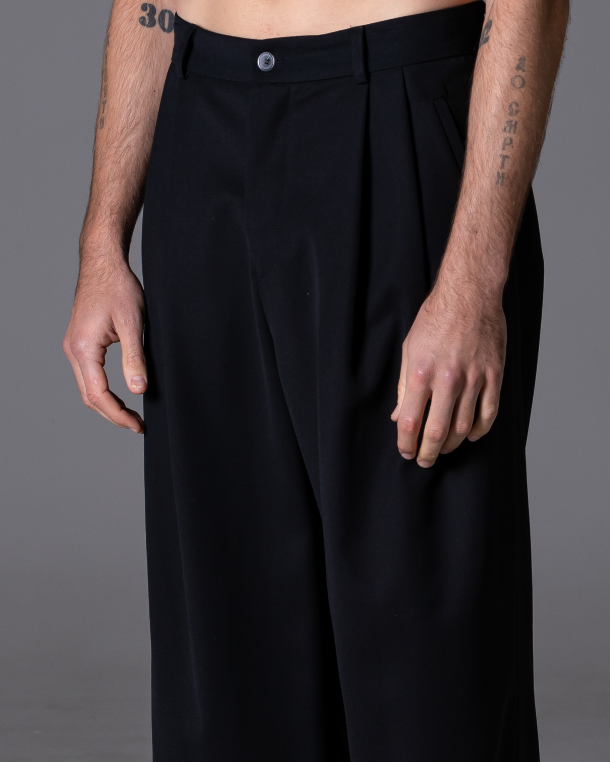 "Saori" Double pleated trouser midnight image 7