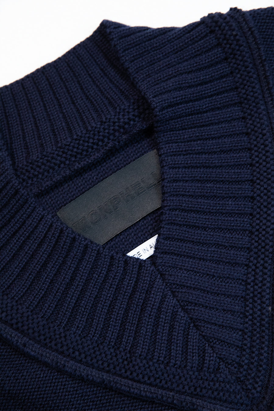 "DARIA" V-NECK JUMPER MIDNIGHT MARINE BLUE