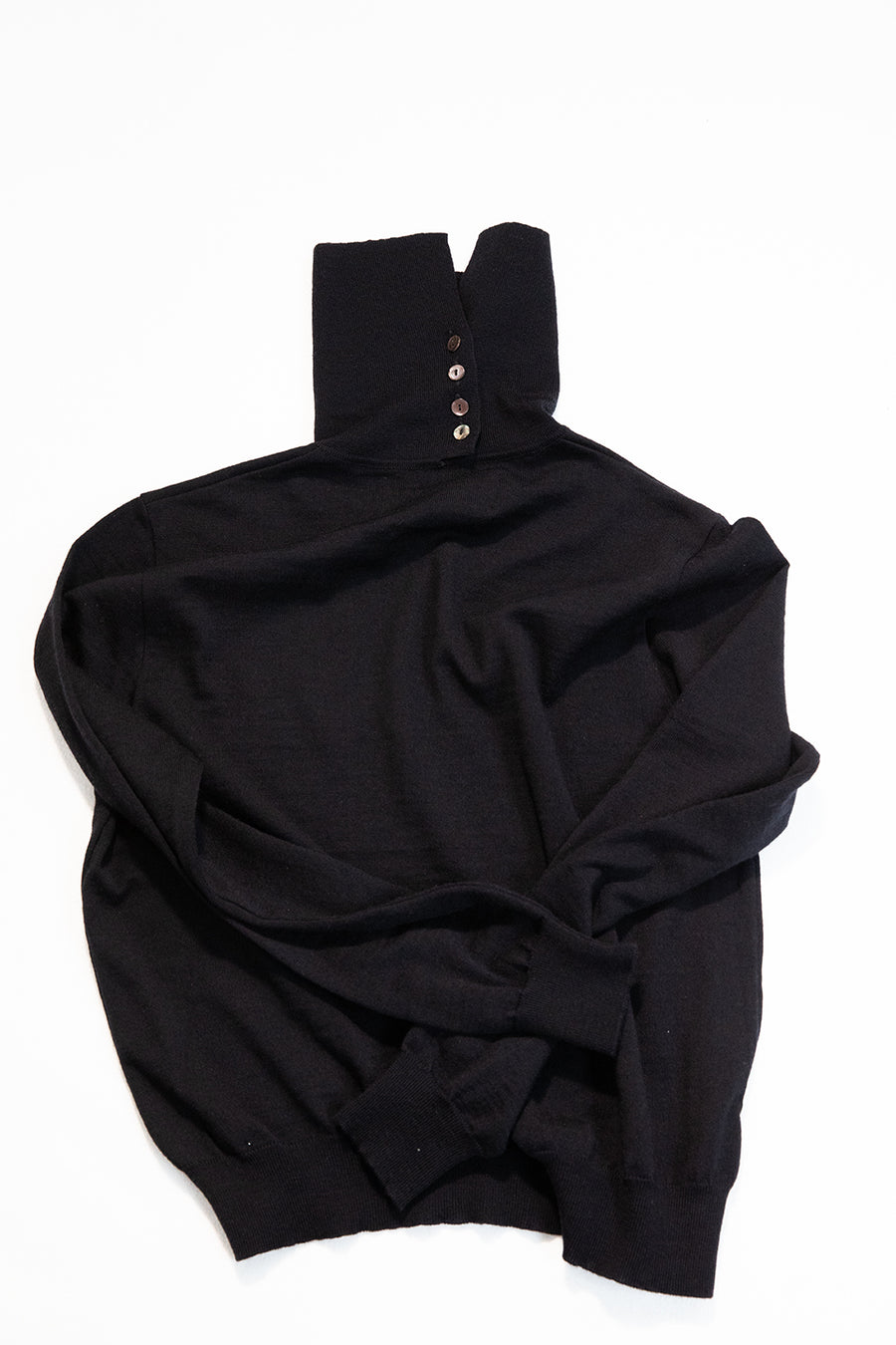 "REMI" lightweight highneck knit midnight